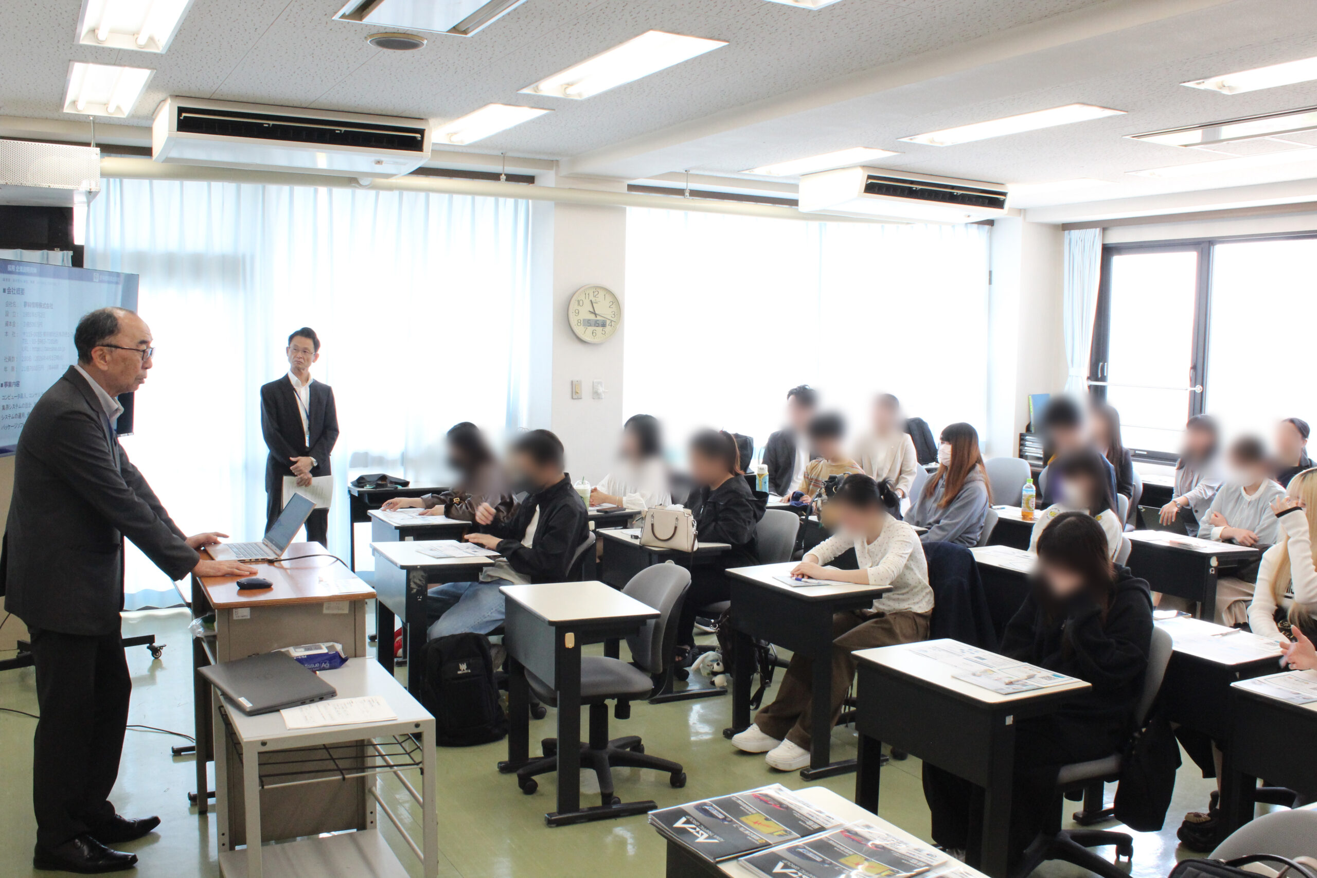 蓼科情報株式会社様による企業説明会の様子1